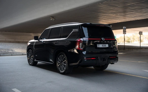  Black Nissan Patrol Platinum LE PLATI Photo 