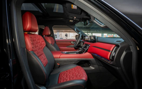  Black Nissan Patrol Platinum LE PLATI Photo 