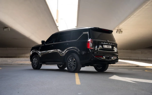  Black Nissan Patrol Platinum V6 Photo 