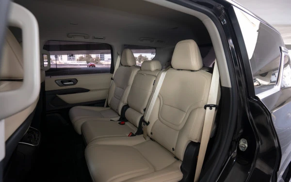  Black Nissan Patrol Platinum V6 Photo 