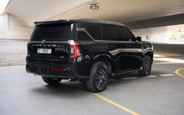  Black Nissan Patrol Platinum V6 Photo 