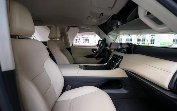  Black Nissan Patrol Platinum V6 Photo 