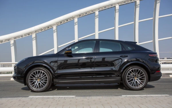  Black Porsche Cayenne coupe Photo 