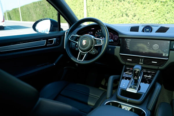  Black Porsche Cayenne coupe Photo 