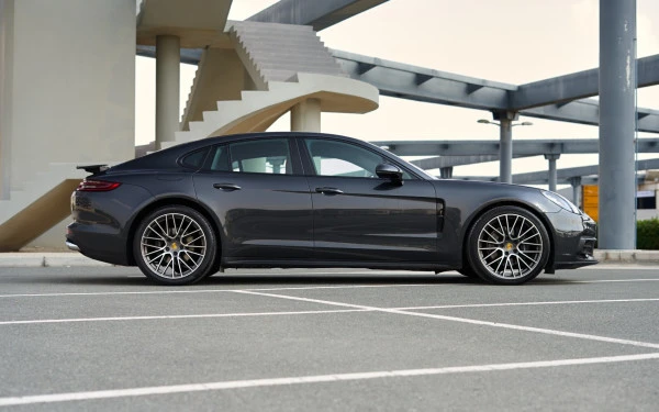  Dark Grey Porsche Panamera 4 Photo 