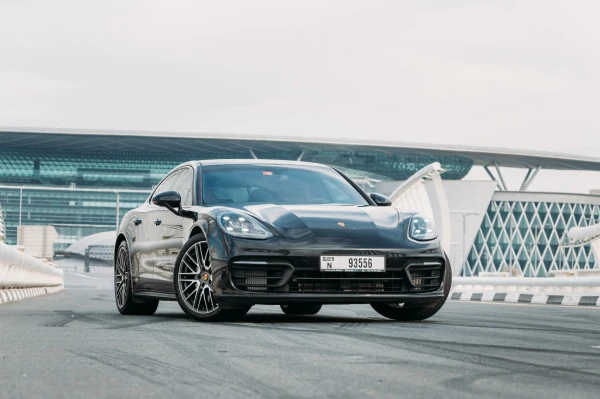  Black Porsche Panamera Photo 