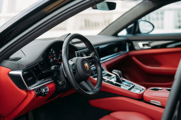  Black Porsche Panamera Photo 