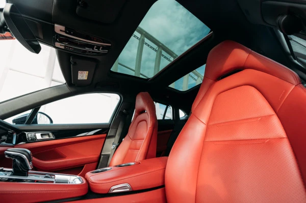  Black Porsche Panamera Photo 