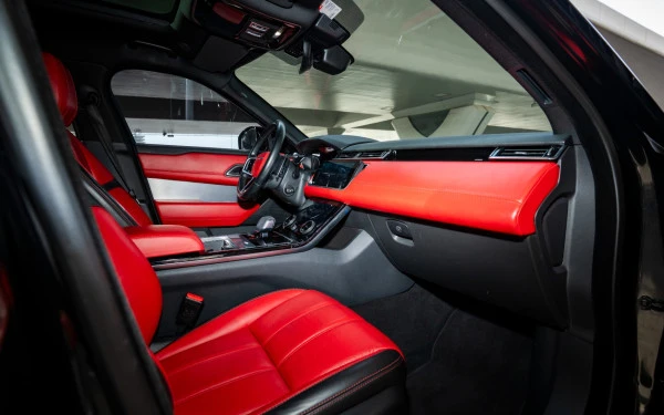  Black Range Rover Velar Photo 