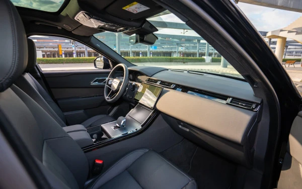  Black Range Rover Velar Photo 