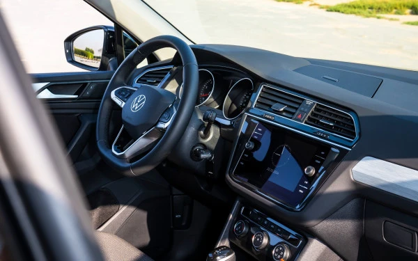  Black Volkswagen Tiguan Photo 