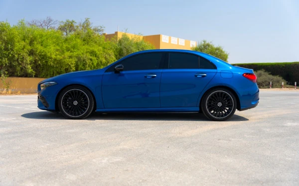  Blue Mercedes A200 Photo 