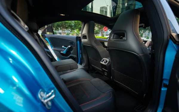  Blue Mercedes CLA200 Photo 