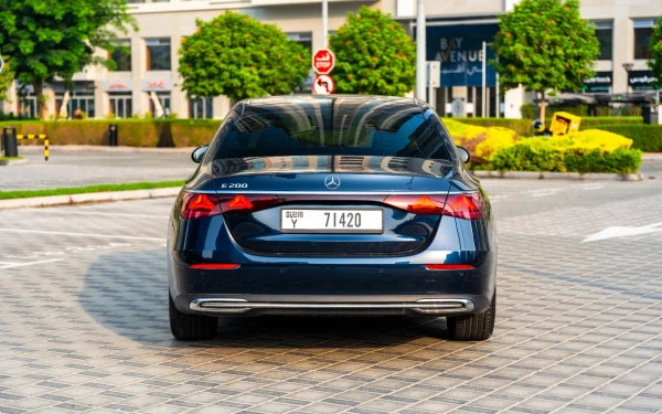  Blue Mercedes E200 Photo 