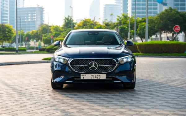  Blue Mercedes E200 Photo 