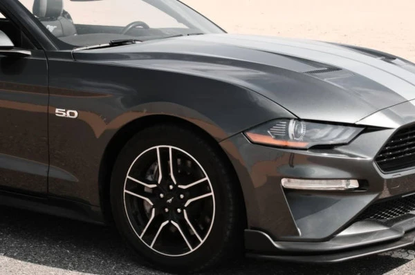  Dark Grey Ford Mustang cabrio V8 Photo 