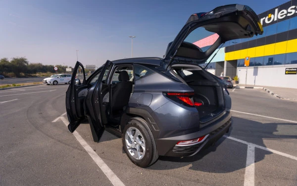  Black Hyundai Tucson Photo 