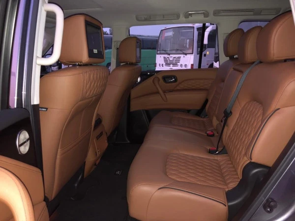  Dark Grey Infiniti QX 80 Photo 