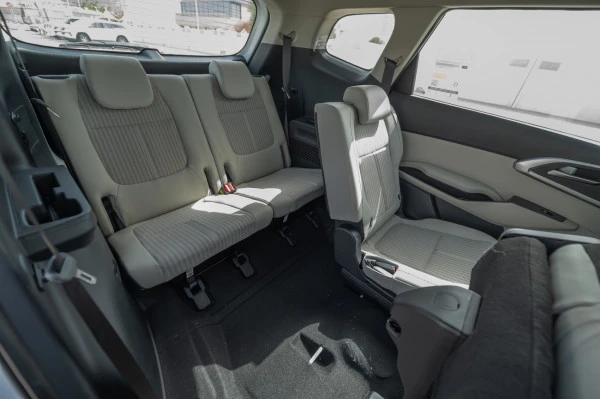  Dark Grey KIA Carens Photo 