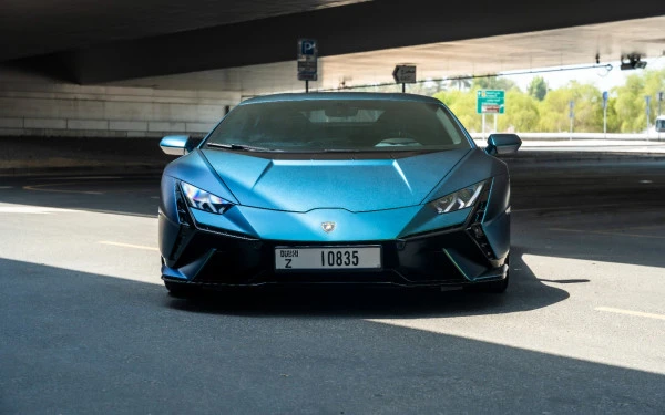  Green Lamborghini Huracan Tecnica Photo 