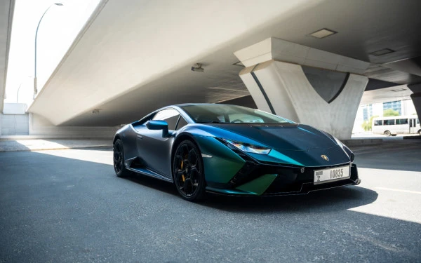 Green Lamborghini Huracan Tecnica Photo 