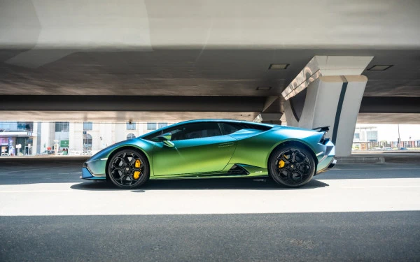  Green Lamborghini Huracan Tecnica Photo 