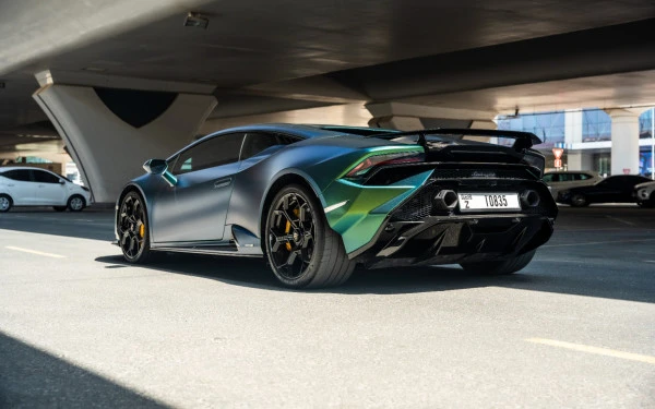  Green Lamborghini Huracan Tecnica Photo 