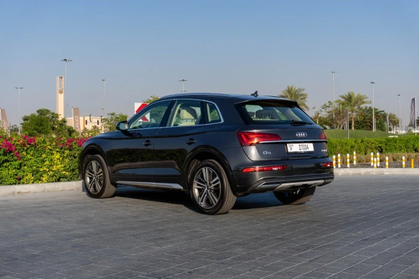  Grey Audi Q5 Photo 