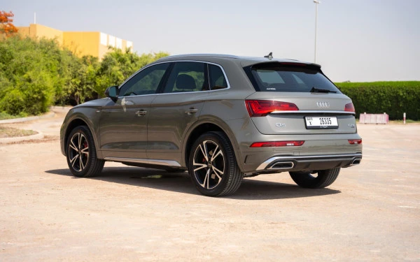  Grey Audi Q5 Photo 