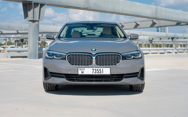  Grey BMW 520i Photo 