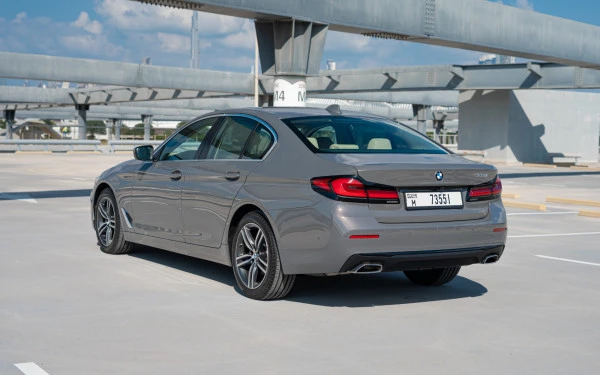  Grey BMW 520i Photo 