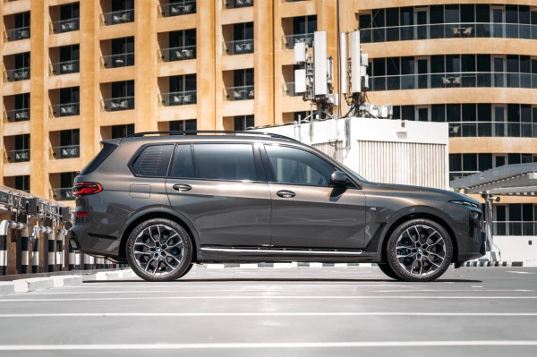  Grey BMW X7 40i Photo 