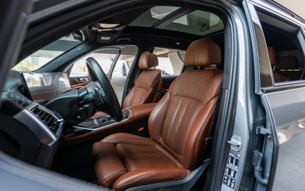  Grey BMW X7 40i Photo 