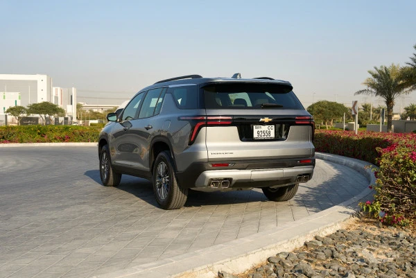  Grey Chevrolet Traverse Photo 