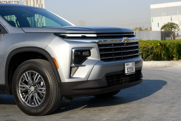  Grey Chevrolet Traverse Photo 