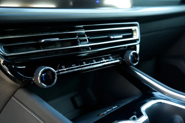  Grey Chevrolet Traverse Photo 