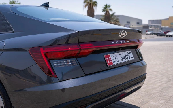  Grey Hyundai Accent Photo 