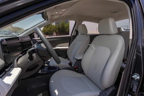  Grey Hyundai Accent Photo 