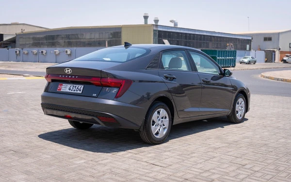  Grey Hyundai Accent Photo 