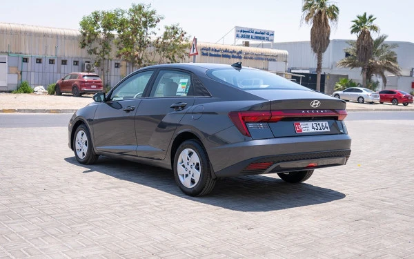  Grey Hyundai Accent Photo 