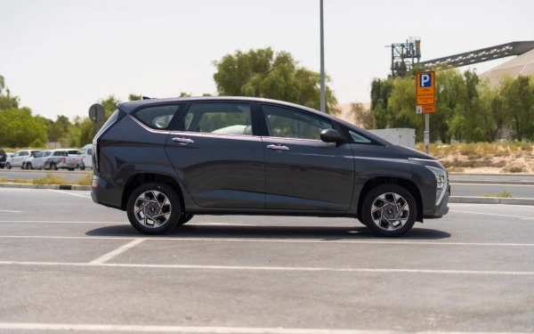  Grey Hyundai Stargazer Photo 