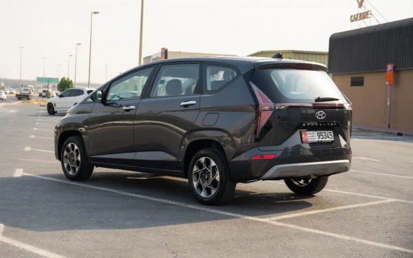  Grey Hyundai Stargazer Photo 