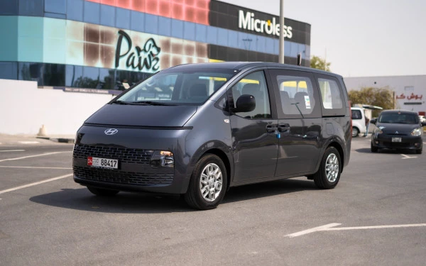  Grey Hyundai Staria Photo 