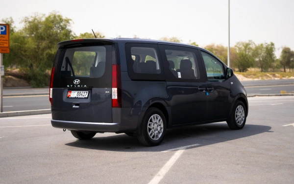  Grey Hyundai Staria Photo 