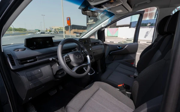  Grey Hyundai Staria Photo 