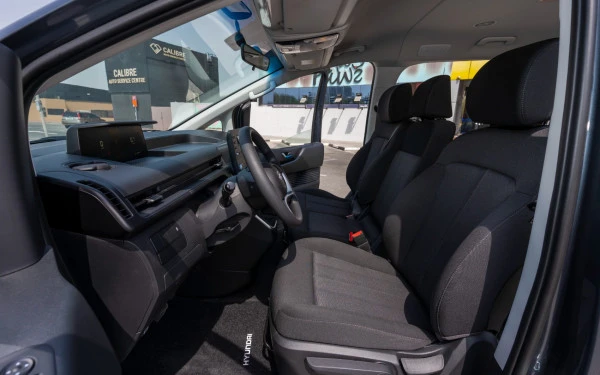  Grey Hyundai Staria Photo 