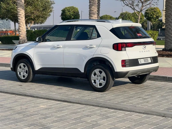  White Hyundai Venue Photo 