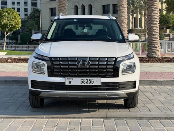  White Hyundai Venue Photo 