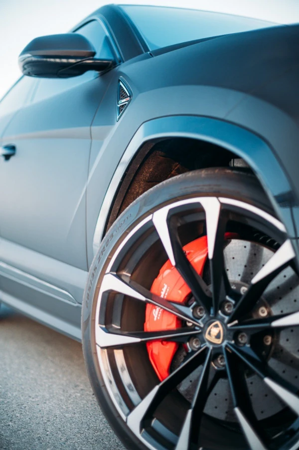  Black Lamborghini Urus Photo 