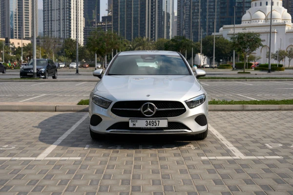  Grey Mercedes A180 Photo 